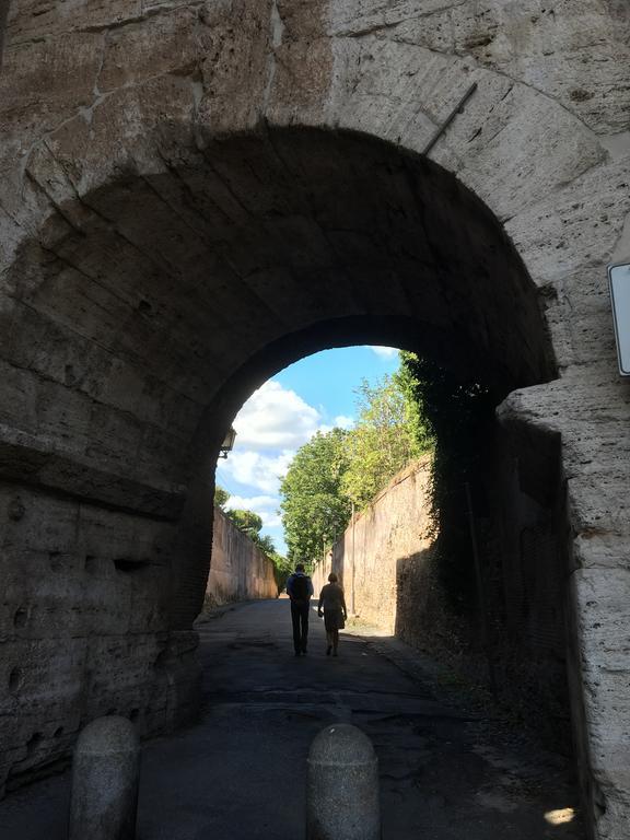 Delightful Apartment 100 Meters From The Colosseum Roma Exterior foto